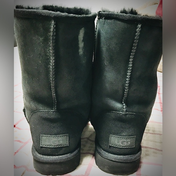 UGG SHEEP SKIN BOOTS - Picture 1 of 4